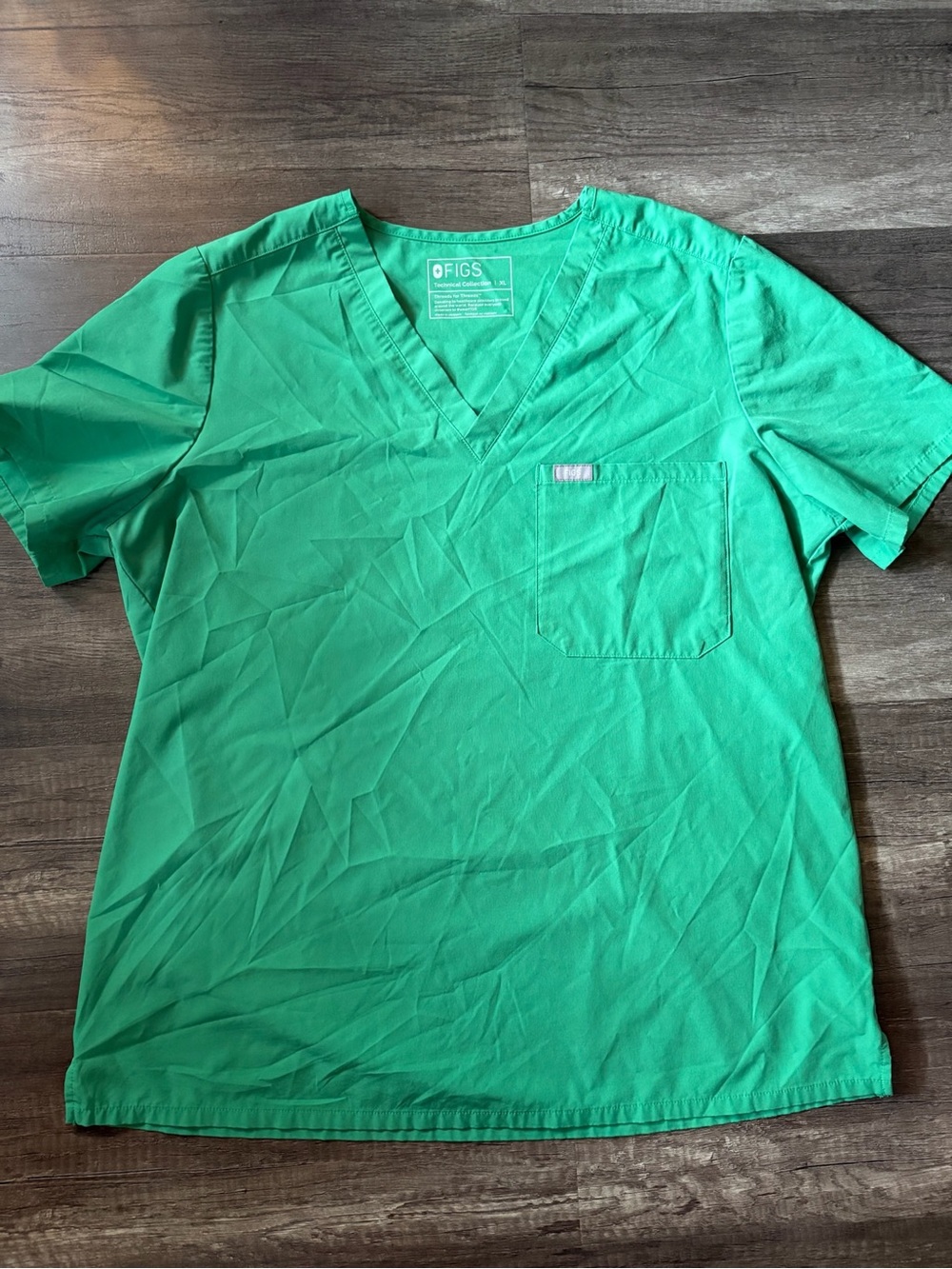 FIGS Technical Collection Kelly Green V-Neck One-Pocket Scrub Top Womens XL